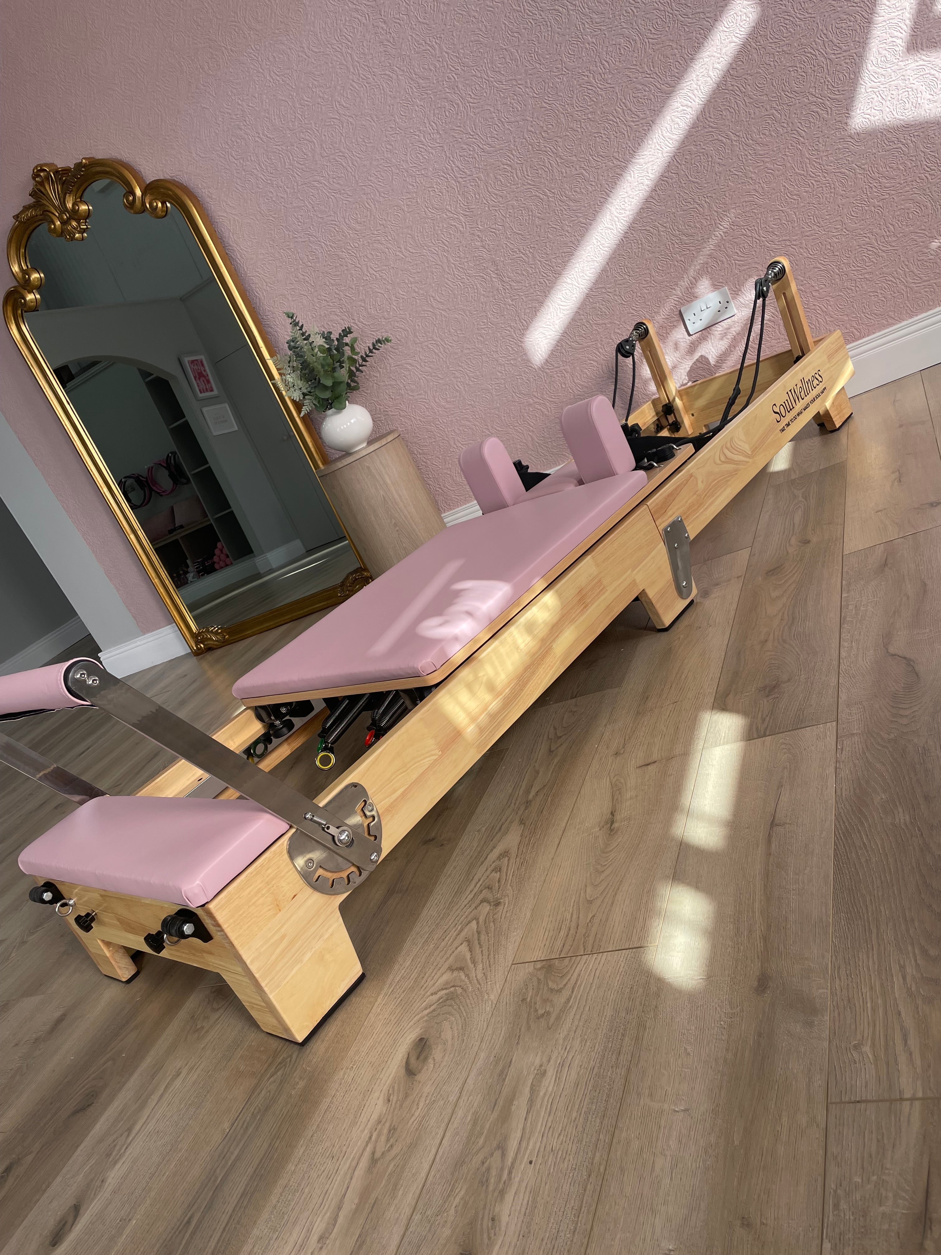 Fiadh Folding Reformer (Includes €350 worth of accessories)